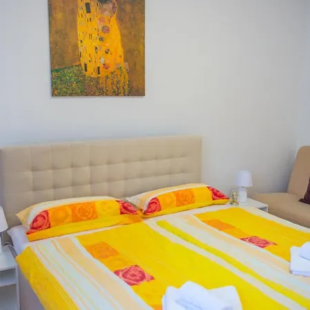 Apartment - With Parking Garage Mostar
